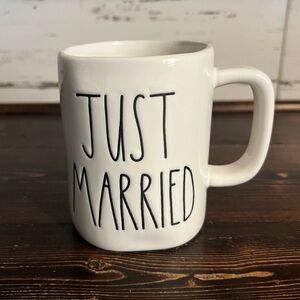 RAE DUNN • "JUST MARRIED" Ceramic Mug • Preowned • Great Condition